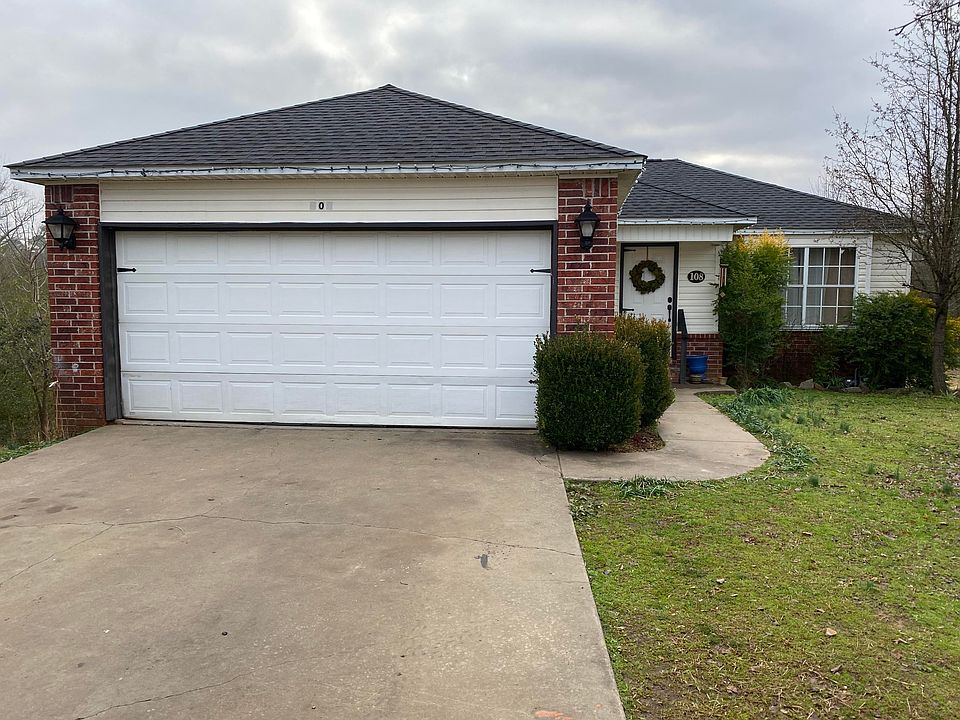 1st image of 108 Walnut Ct