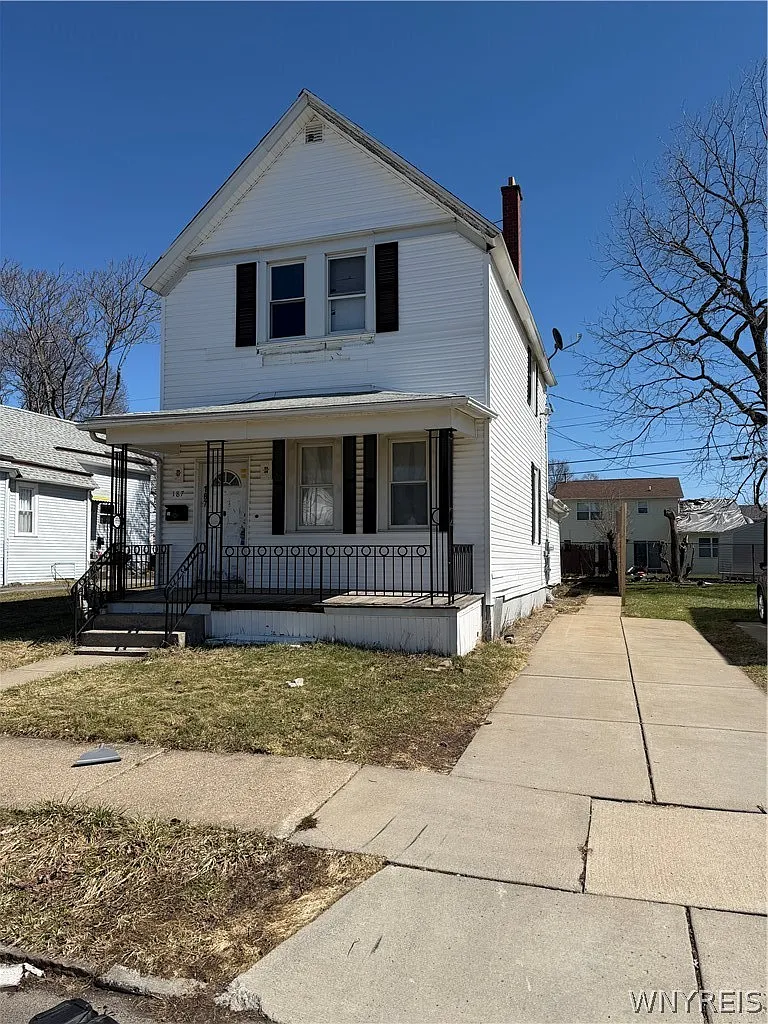 187 Chester St photo 1