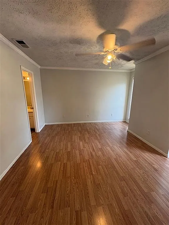 3 bed, 3.0 bath, 1566 sqft, $1,700 — Photo 4