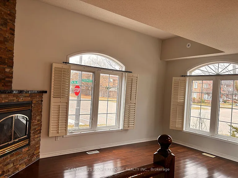 2201 Crestmont Dr — Photo 6