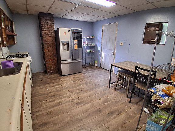 2nd image of 2300 Spring Garden Ave