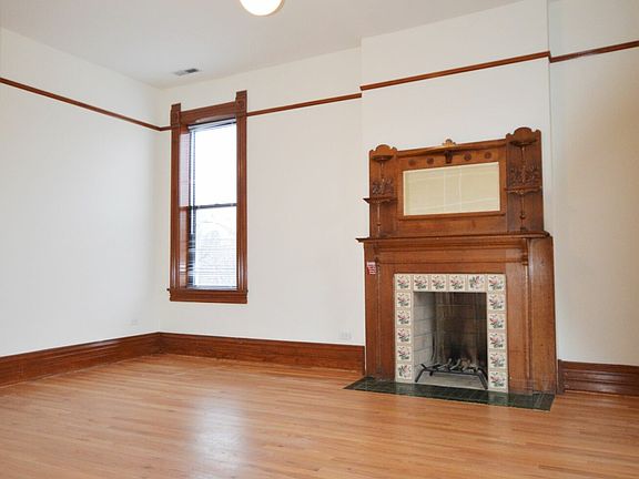 2nd image of 2058 N Cleveland Ave #3