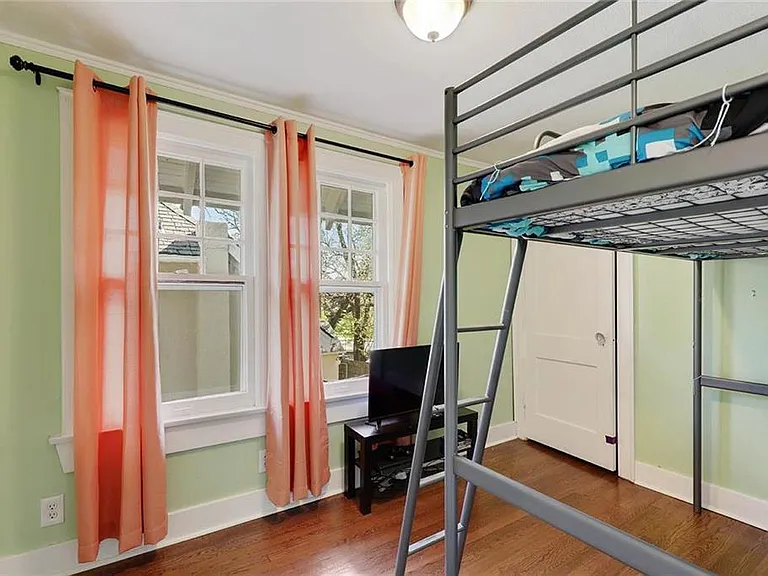 415 Greenway Ter — Photo 8
