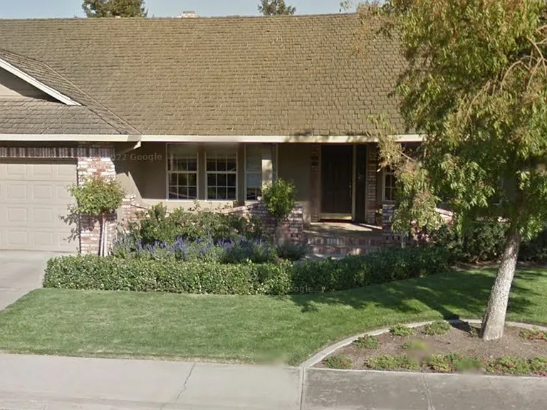 3450 Sarolou Dr — Photo 1