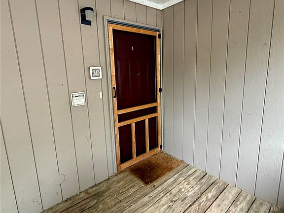 5th image of 229 E King Street #30