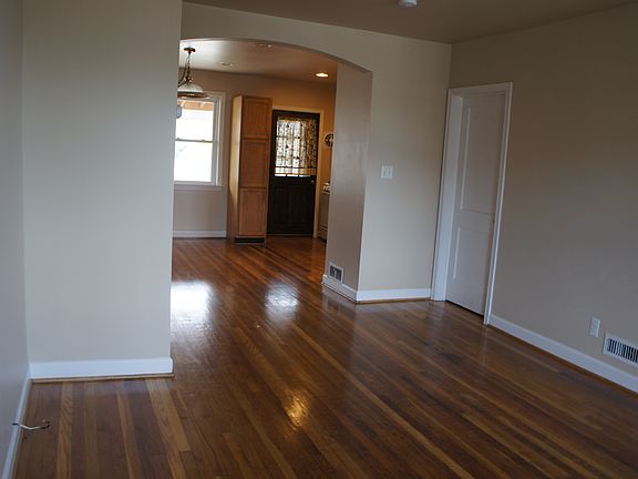 3rd image of 7009 Bank St