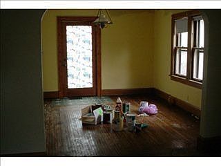 4th image of 2117 N Court St
