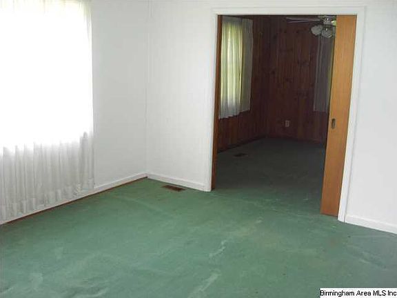 3rd image of 358 15th Ave SW