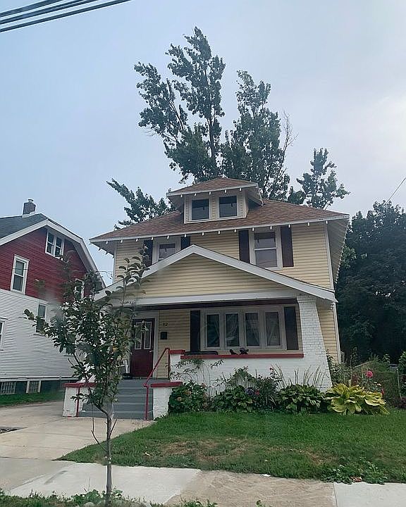2nd image of 312 Griggs St SE