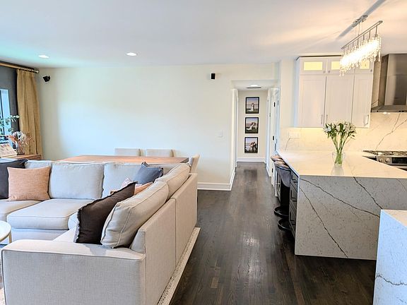 3rd image of 6005 N Kimball Ave APT 3D