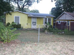 3000 Delaware Trl, Lake Worth, TX 76135