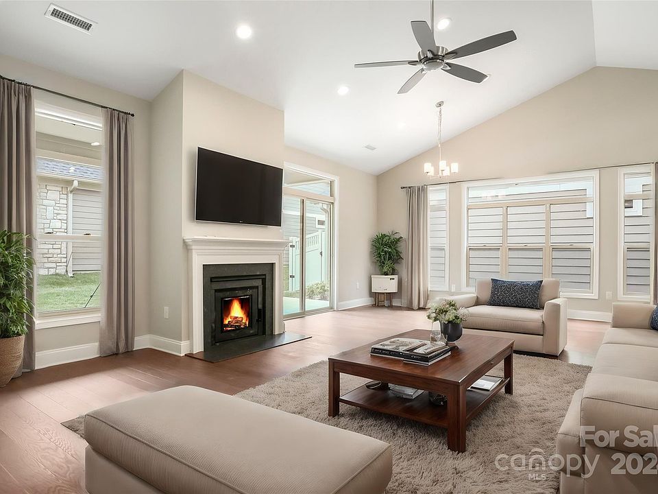 2nd image of 829 C Wynnshire Dr #57