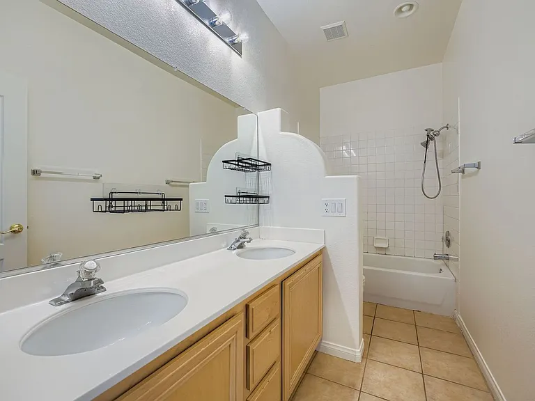 10701 Sapphire Vista Ave — Photo 15