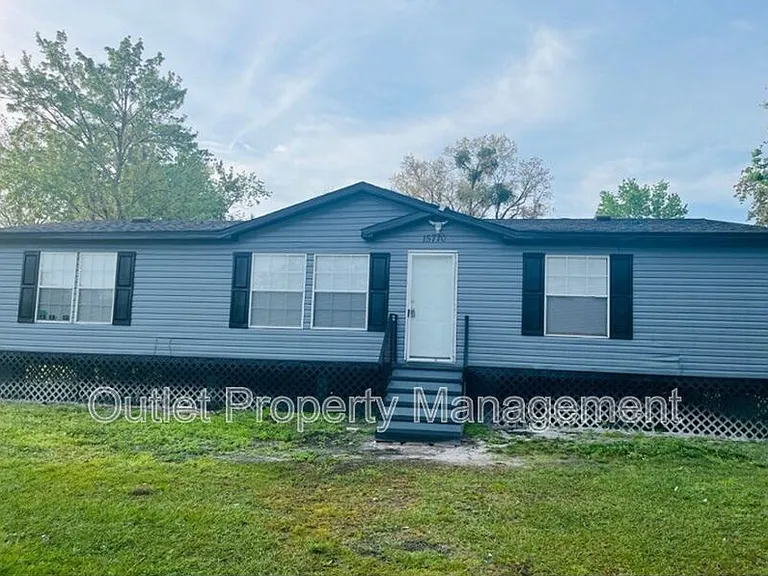 15710 Bermuda St — Photo 2