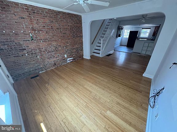 3rd image of 2444 S Fairhill St