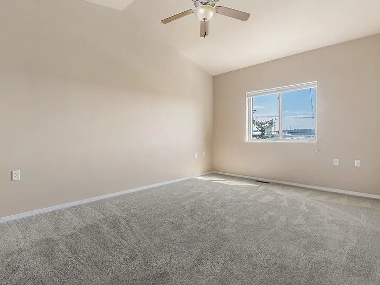 Prairiewood Apartments and Townhomes — Photo 14