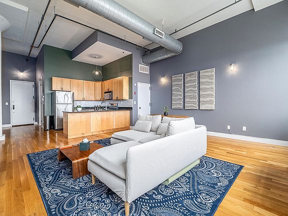 4th image of 689 Myrtle Ave APT 3D