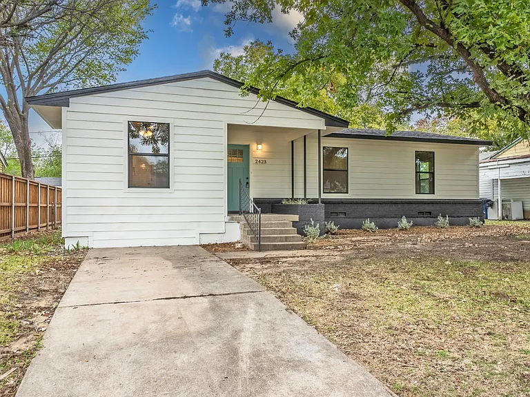 2423 Fenwick Dr — Photo 18