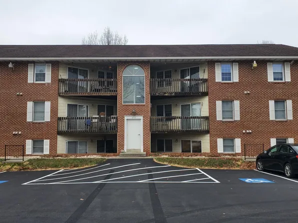 2712 Lisburn Rd APT 201, Camp Hill, PA 17011