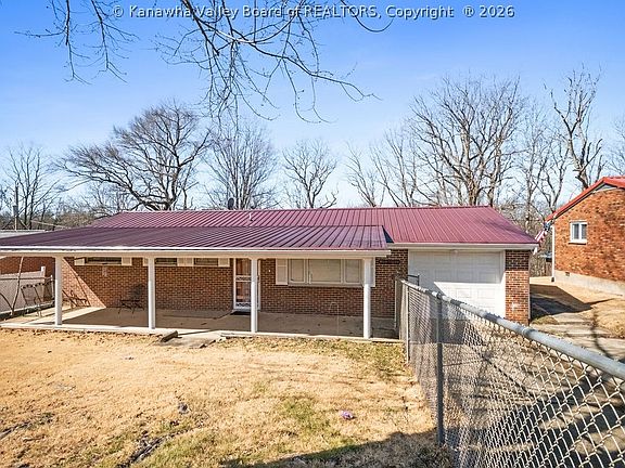 2nd image of 1549 Clearview Heights Rd