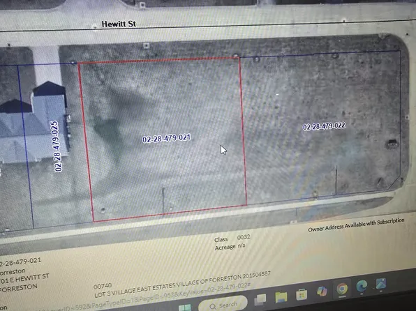 701 Hewitt St, Forreston, IL 61030