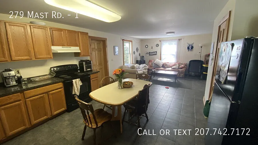 University Student Rental- Available for the 2027-2028 School Year!! Heat & Hot Water included!! — Photo 1