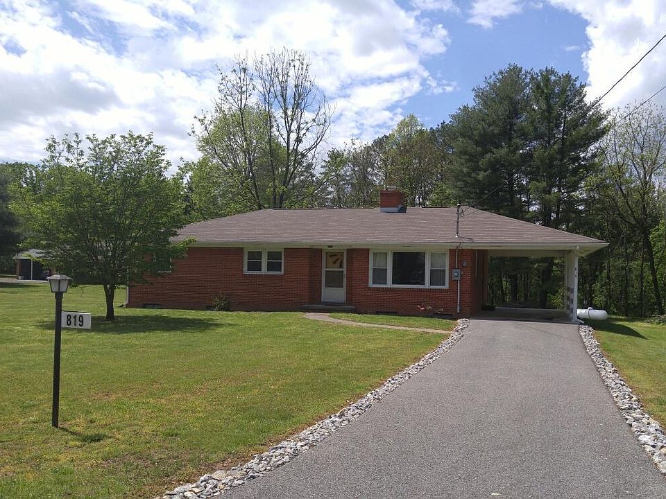 1st image of 819 Laurel Ln