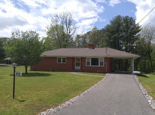 819 Laurel Ln, Glasgow, VA 24555