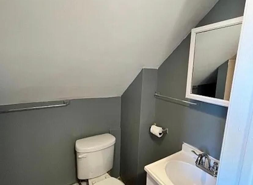 2nd image of 177 Boston Ave APT 2