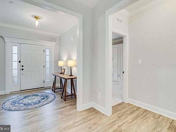 5th image of 25022 Meadowlark Ct