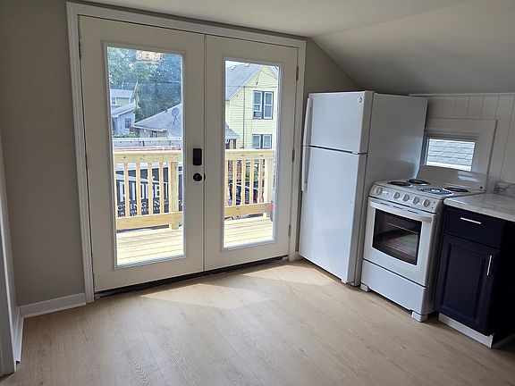 2nd image of 1008 George St #2
