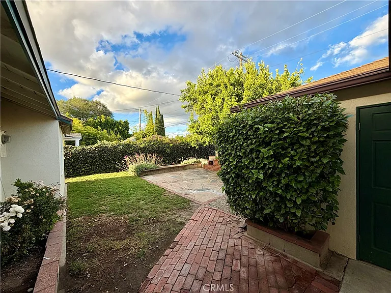 7002 Aura Ave — Photo 14
