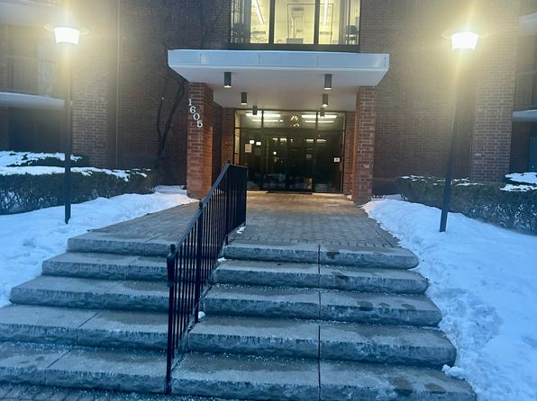 1605 E Central Rd Unit 111B