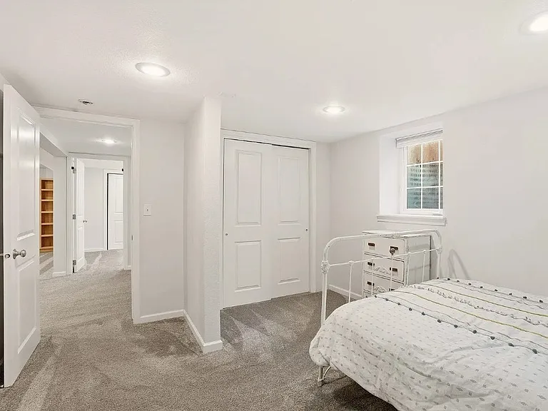 1917 S Stevens St — Photo 17