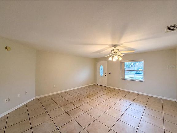 4th image of 4846 Macdonald St