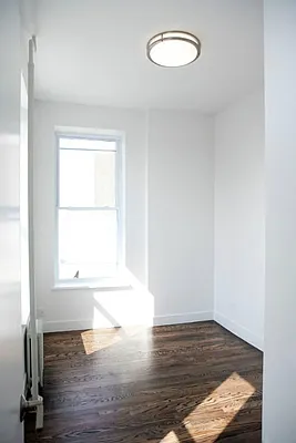 Rented by Brooklyn Bridge | media 31