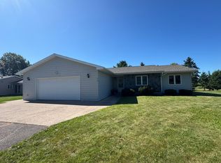 516 2nd St NW, Hinckley, MN 55037