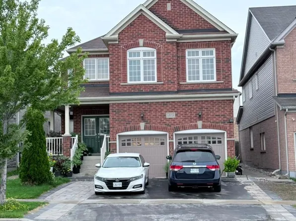 1373 Clearbrook Dr, Oshawa, ON L1K 0G8