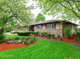12416 Cooney Dr, Woodstock, IL 60098