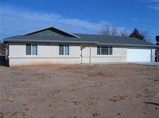 21818 Esaws Rd, Apple Valley, CA 92307