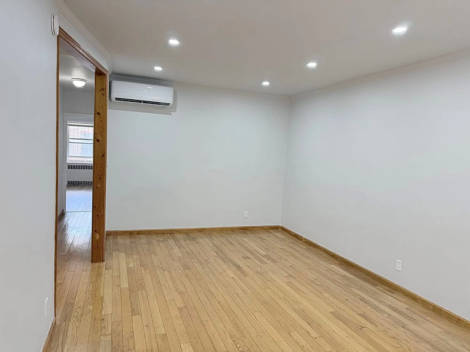 2 bed, 875 sqft, $2,900 — Photo 4