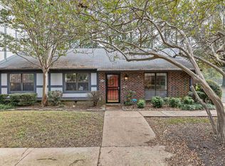967 Green Oaks Dr, Memphis, TN 38117