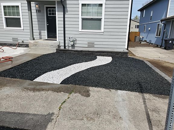 No maintenance front yard