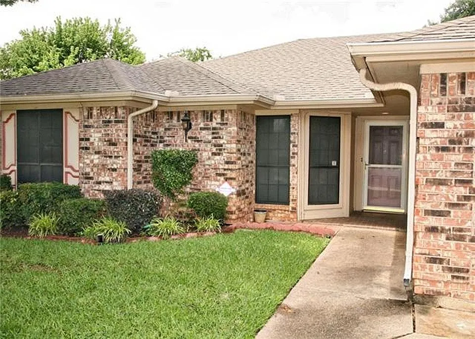 3 bed, 1552 sqft, $2,100 — Photo 4