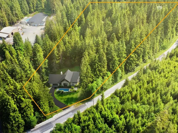 12653 Cardinal St, Mission, BC V4S 1L3