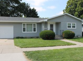 1319 W Phillip Ave, Norfolk, NE 68701