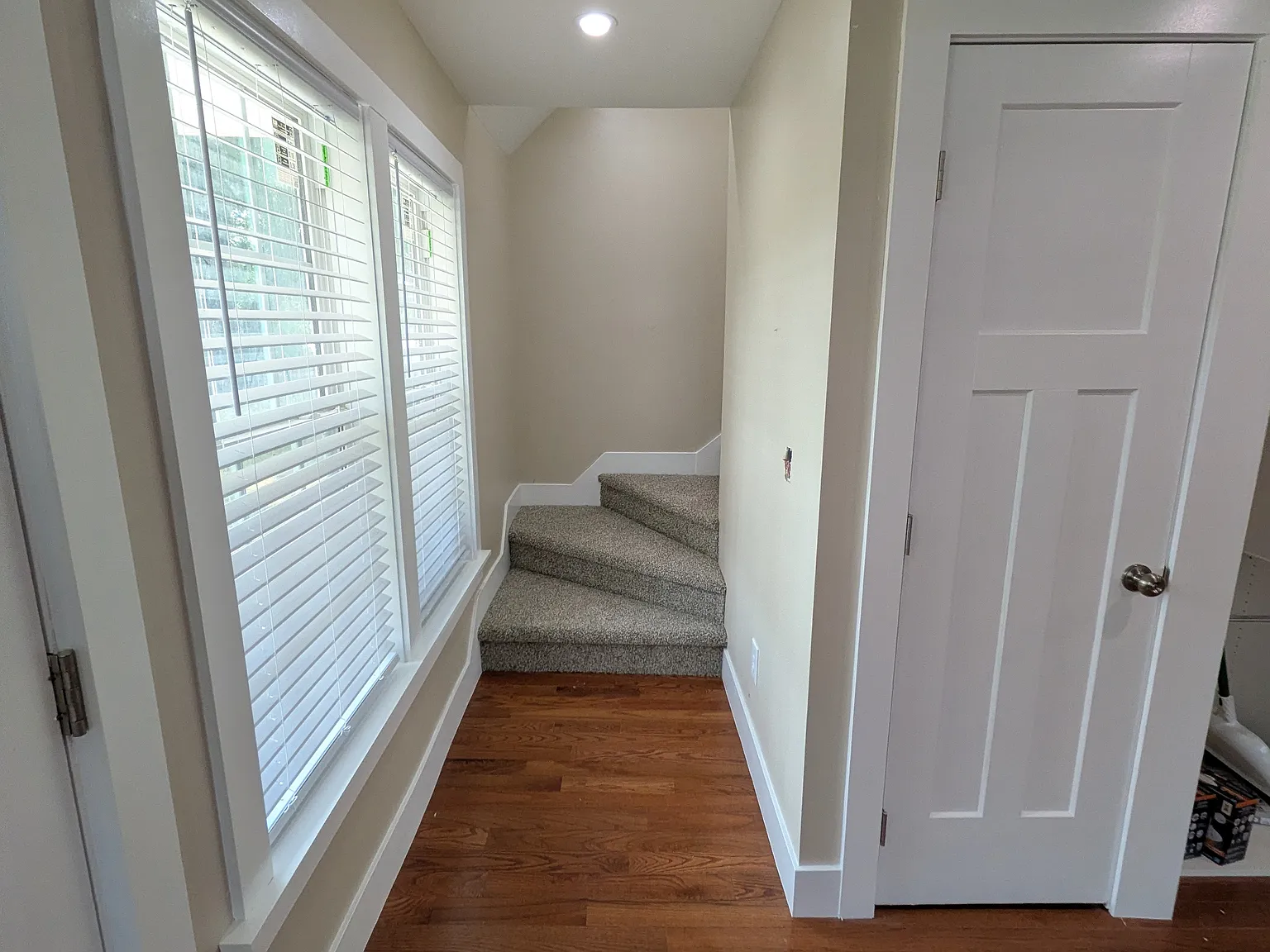 2 bed, 960 sqft, $1,550 — Photo 2