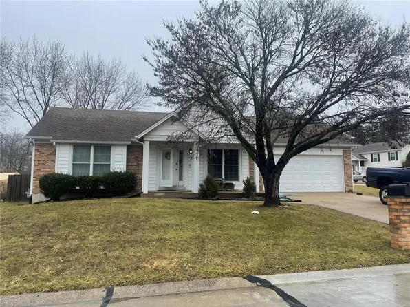 1312 Cambrook Ct, Saint Charles, MO 63304