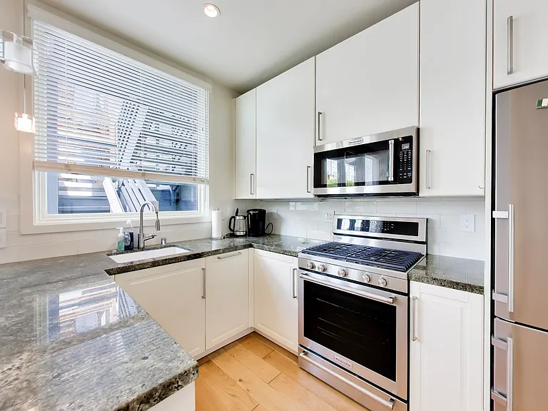 533A Greenwich St #533-A — Photo 16
