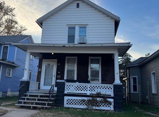 826 24th St, Rock Island, IL 61201